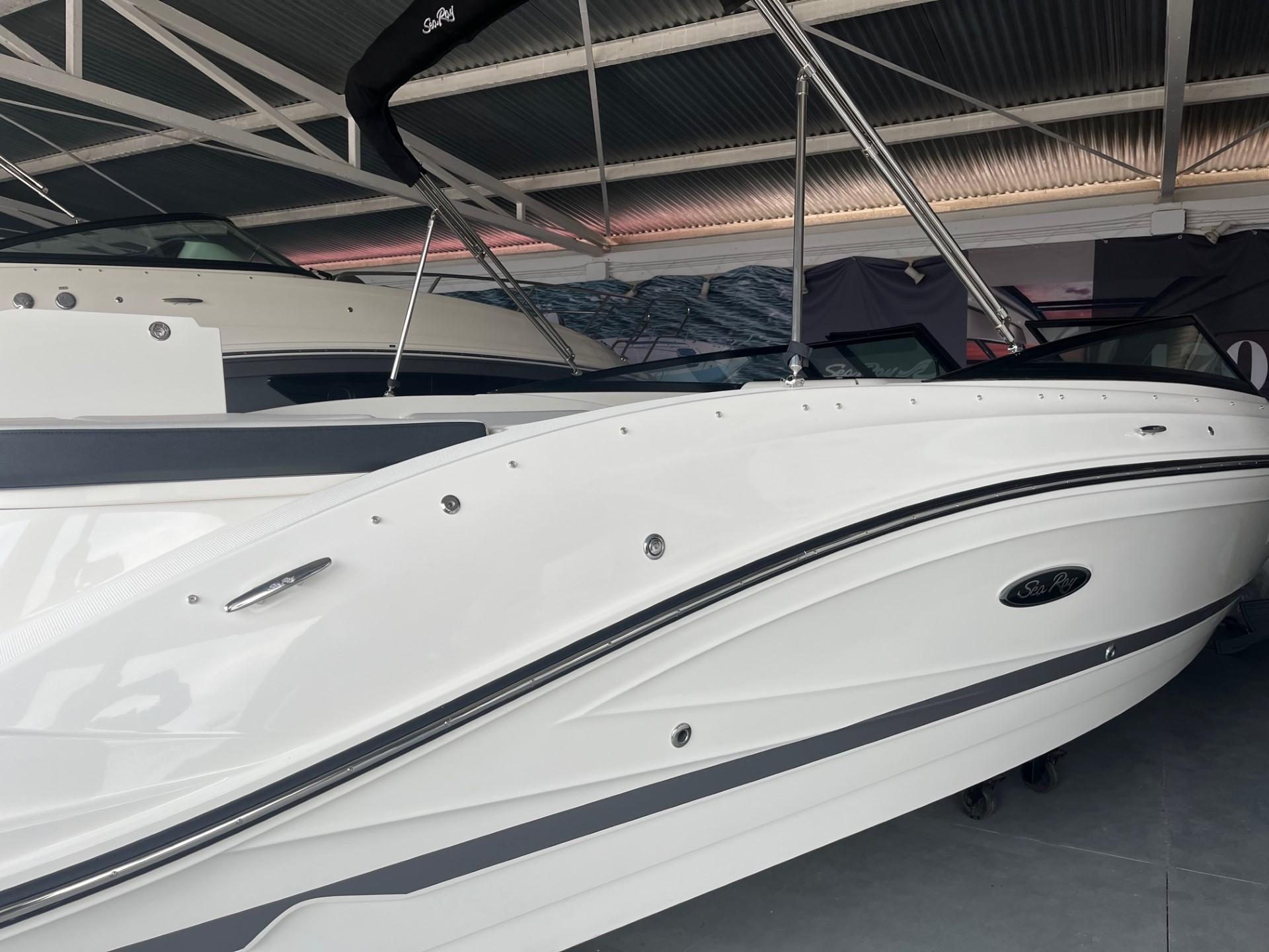 Sea Ray 230 SPX stock 2024 (5)