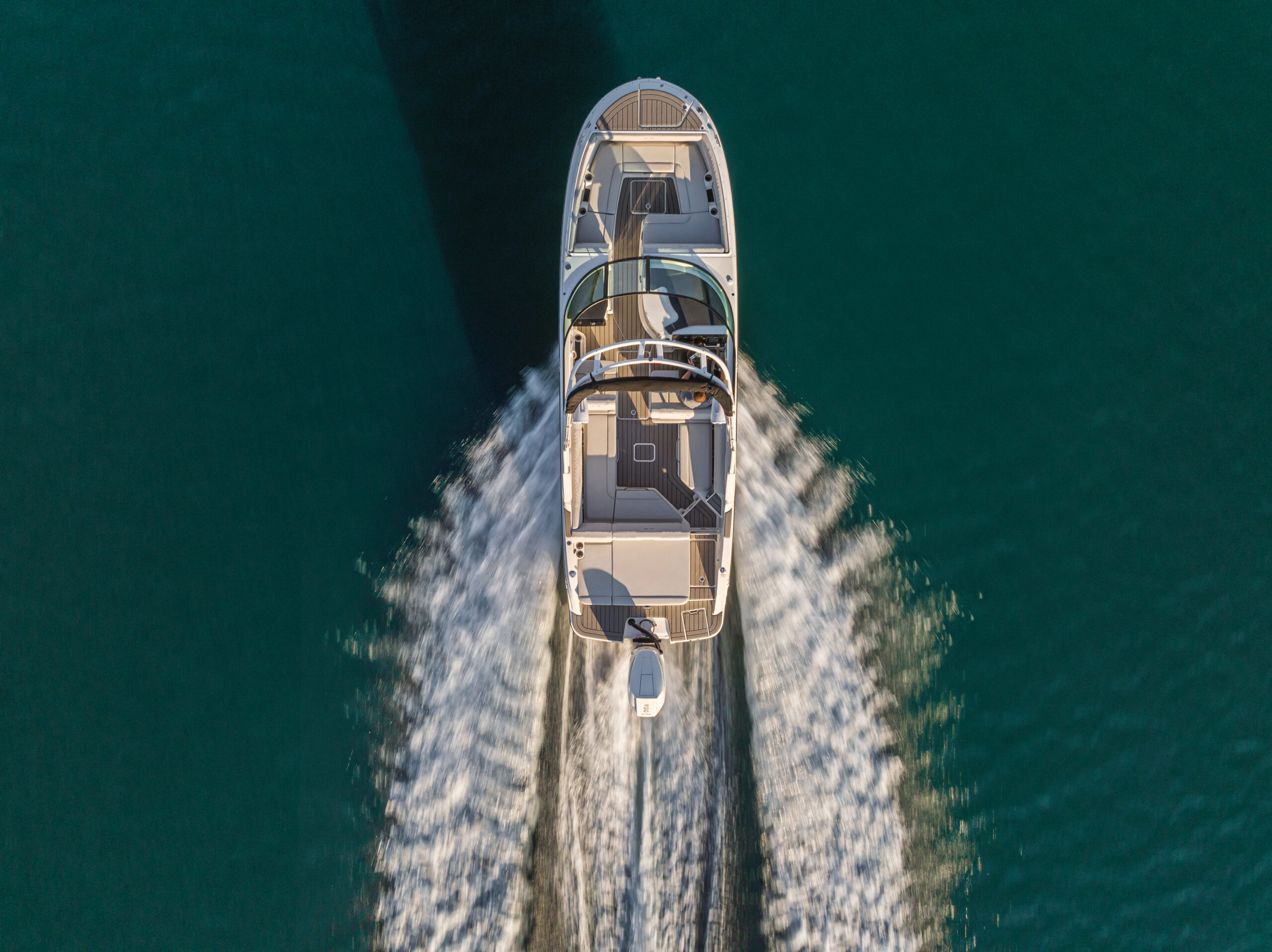 SDX 270 Outboard aerial view