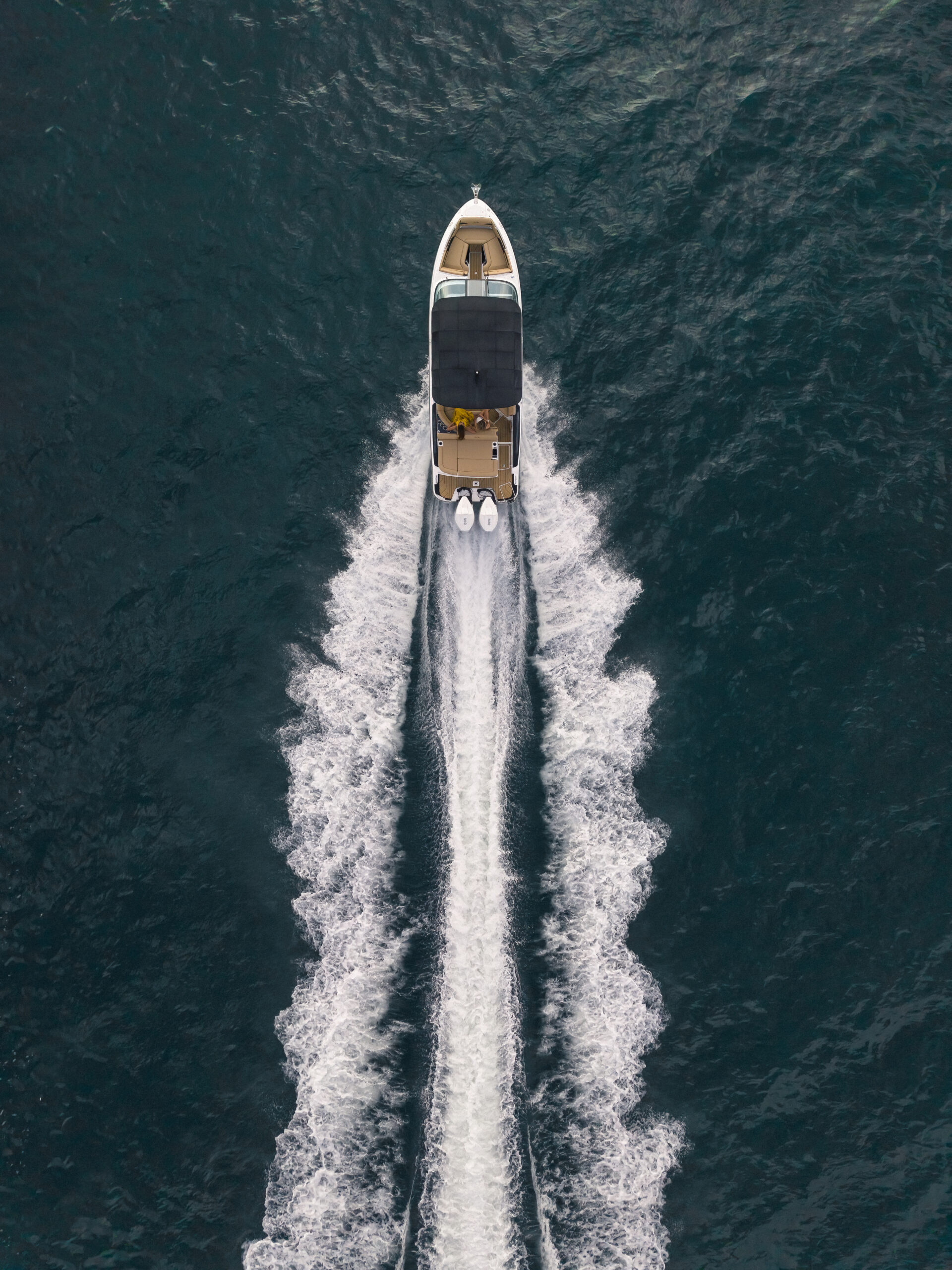SLX 280 Outboard aerial view