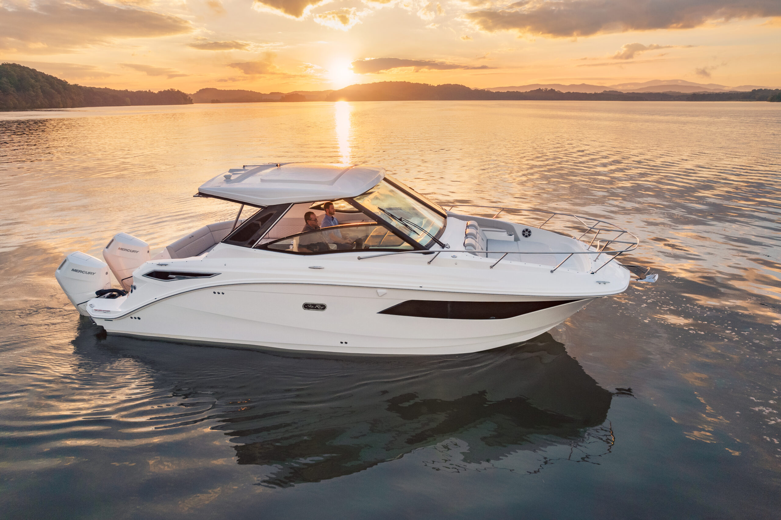 Sundancer 320 Outboard at sunset