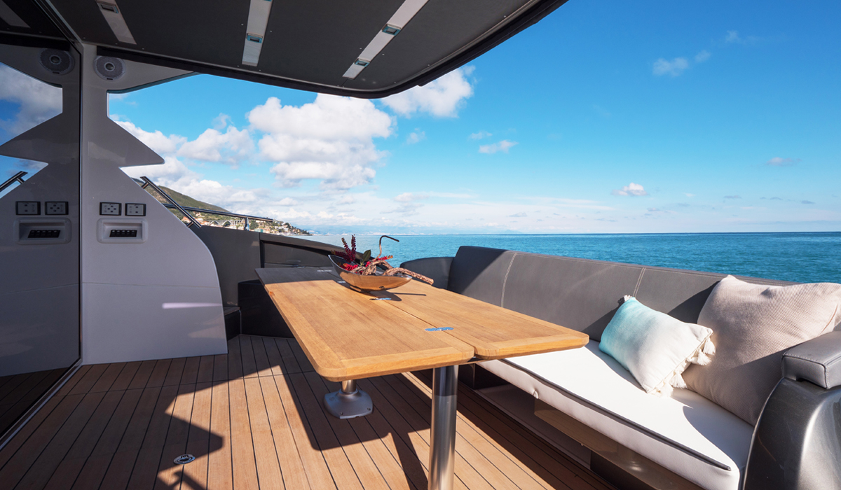 Sessa-Marine-Marina-Marbella 54-Fly (1)