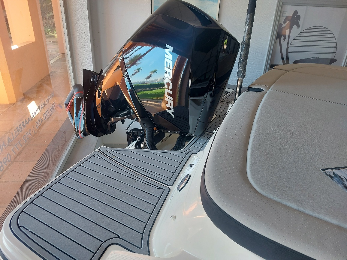 Sea Ray 210 SPX OB MArbella nueva stock (5)